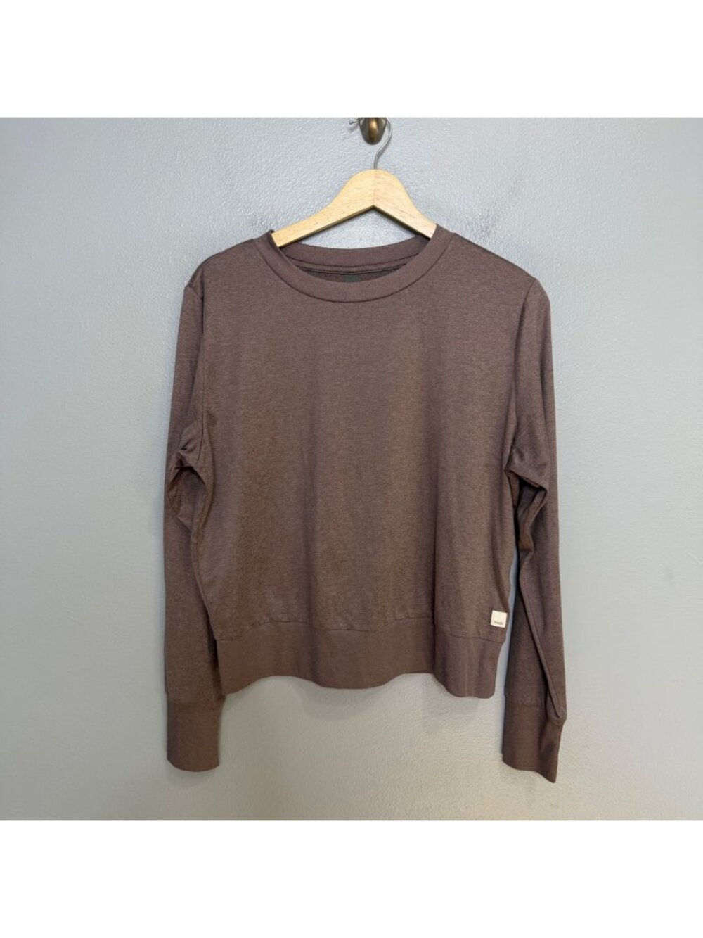 VUORI daydream crew neck sweatshirt in brown size L